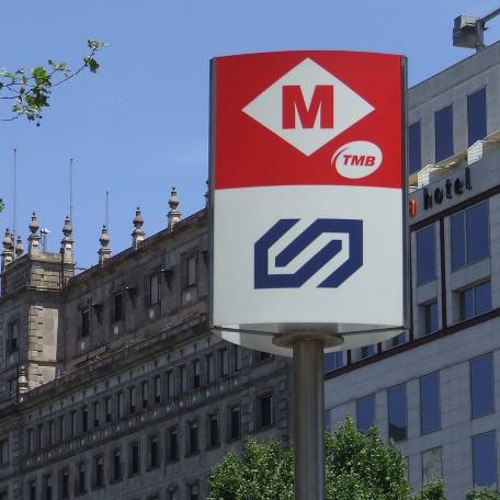 Barcelona Metro sign